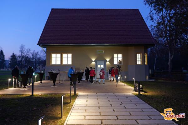 FOTO in VIDEO: Čarobni prižig lučk in otvoritev Vile Marije