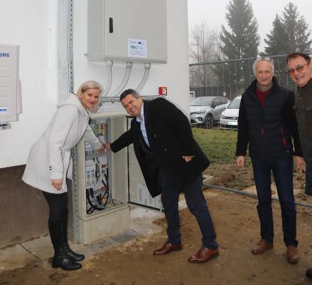 FOTO: V Lendavi slovesno priklopili novo skupnostno sončno elektrarno