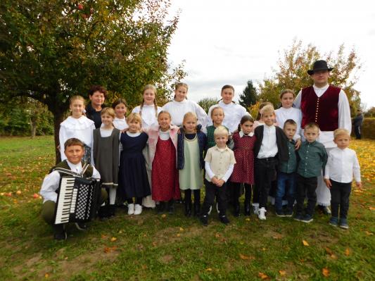 Otroška folklorna skupina Bogojina zaključuje leto z bogato bero nastopov
