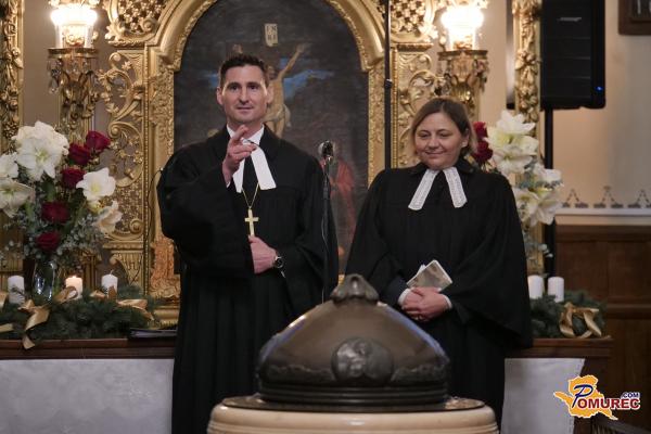 VIDEO: Erniša ob umestitvi pozval k odprti in pogumni cerkvi