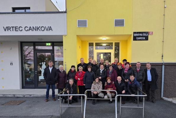 Po 45 letih se znova srečali nekdanji sošolci 