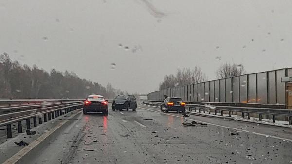 Prometna nesreča na pomurski avtocesti ovira promet