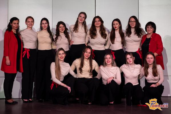 FOTO: Dom kulture Ljutomer gostil božični koncert Evridik