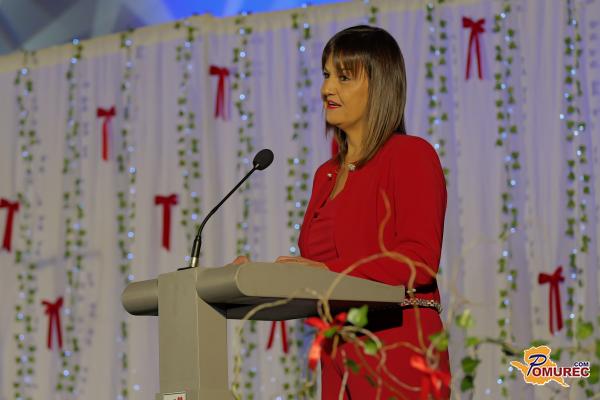 FOTO in VIDEO: Županja Olga Karba ob koncu leta poudarila moč skupnosti