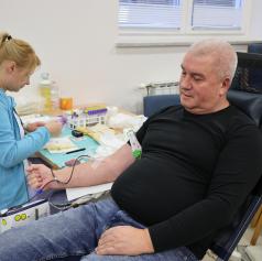 FOTO: V Dolgi vasi uspešna krvodajalska akcija, Andrej Utroša in Jože Kotnjek darovala stotič