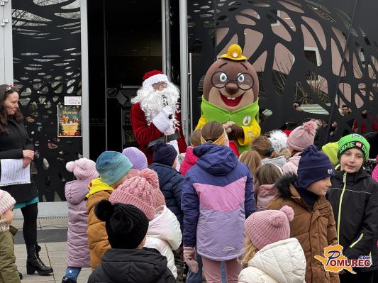 FOTO: Olijev božični sejem pred Vulkanijo navdušil obiskovalce