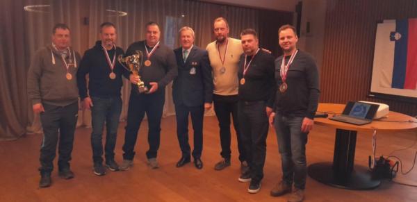 Uspešna sezona Ribiške družine Radgona v lovu rib s plovcem