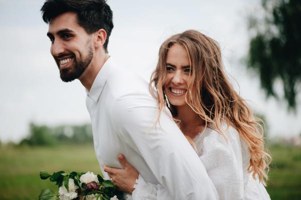 Koliko parov se je poročilo in ločilo v tretjem četrtletju 2025?