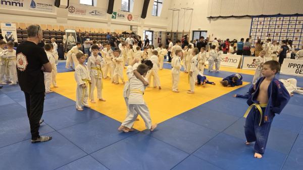 FOTO: Prekmurski judo klubi uspešni na močnem mednarodnem turnirju