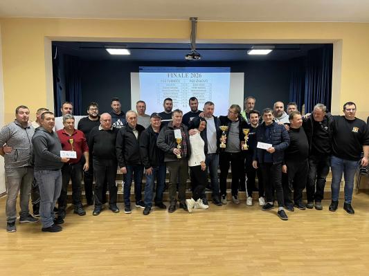 Kartaški turnir za pokal Prostovoljnega gasilskega društva Trnje združil 16 ekip