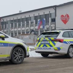 Po petkovem napadu v Rakičanu pouk poteka normalno, dijakom na voljo strokovna pomoč