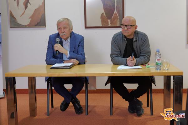 FOTO: Vanekov večer z Borisom Čibejem v znamenju globalnih prelomov