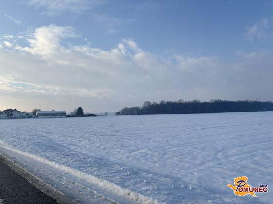 Zimski primež ne popušča, a toplo vreme je za vogalom