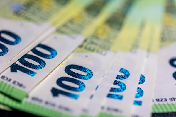 Spletna goljufija v Pomurju, občanka ostala brez zajetne vsote denarja