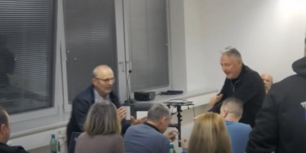 Župan Leljak napoveduje odškodninski zahtevek proti svetniku, ki je fizično napadel podžupana