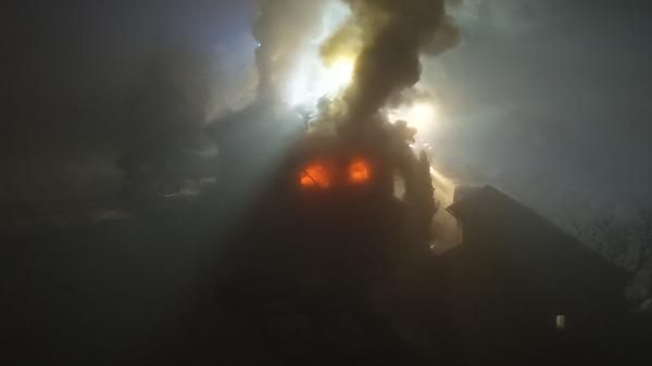 FOTO: En otrok umrl, drugi v kritičnem stanju po tragičnem požaru pri Ptuju