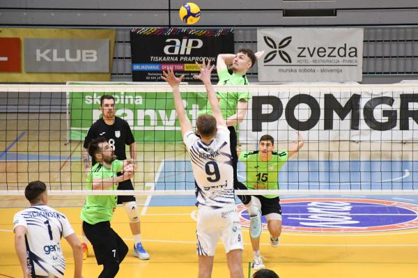 FOTO: Panvita Pomgrad z novo zmago potrdila vlogo favorita