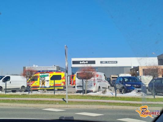 FOTO: Prometna nesreča pri Restavraciji Čarda, ena oseba poškodovana