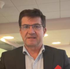 VIDEO: Predsednik uprave A1 po večurnem izpadu z opravičilom, podjetje bo namenilo donacijo