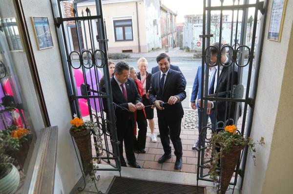 FOTO: Lendava bogatejša za finančno svetovalno pisarno