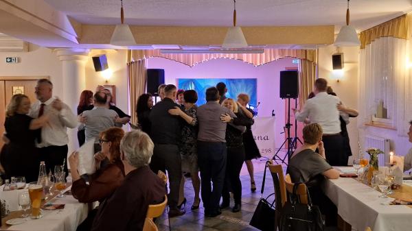 FOTO: Slovenski ples znova združil Slovence na Madžarskem