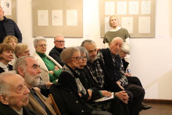 FOTO: V lendavski sinagogi odprli razstavo Rajka Stuparja Spomini