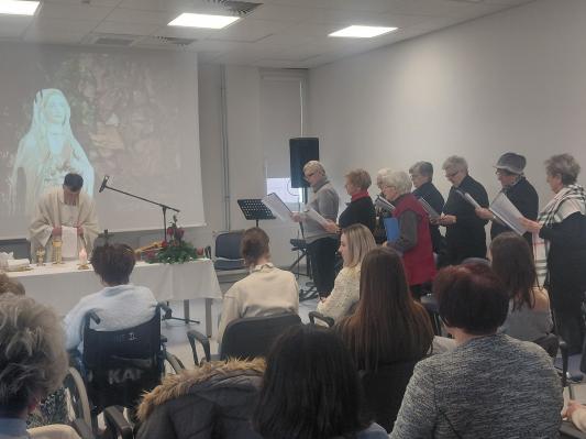 FOTO: V Splošni bolnišnici Murska Sobota darovali sveto mašo