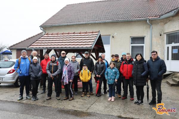 FOTO: Prešernov dan z aktivnim pohodom do Vinariuma