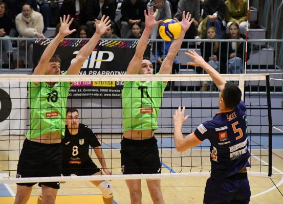 FOTO: Panvita Pomgrad proti prvakom ostala brez točk