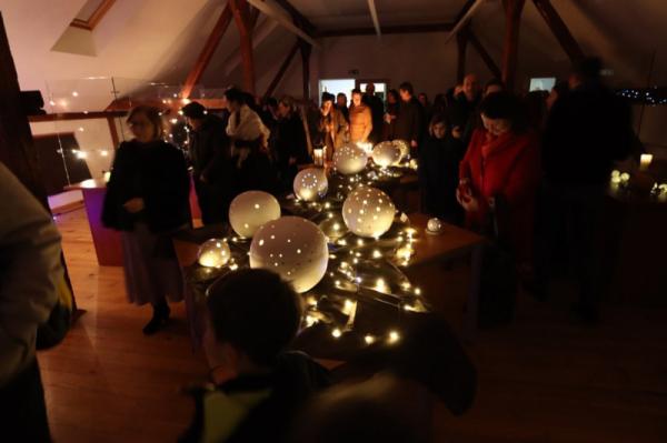 FOTO: Ob svečnici zaživela razstava Svetloba v Veržeju