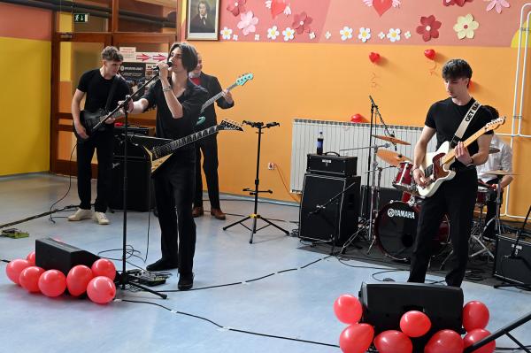 FOTO: Tako so dijaki praznovali valentinovo