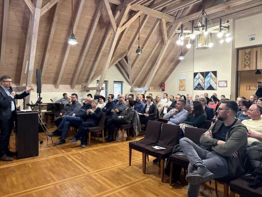 FOTO: Zakonski pari v Kančevcih iskali mir in povezanost