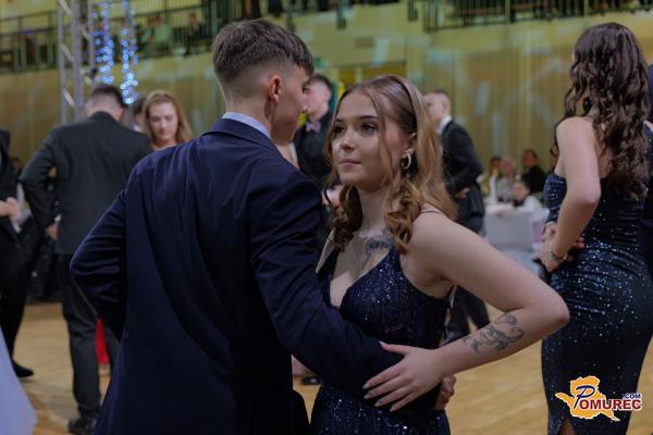 VIDEO: Lendavski maturanti zaplesali v novo življenjsko poglavje