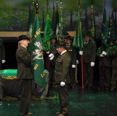 FOTO: Prekmurski lovci dobili novi prapor in obeležili pomemben mejnik