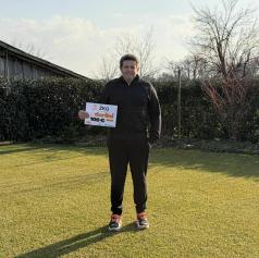 Dejan Preindl: »Ko pridem iz službe, sezujem čevlje in grem bos kosit travo«