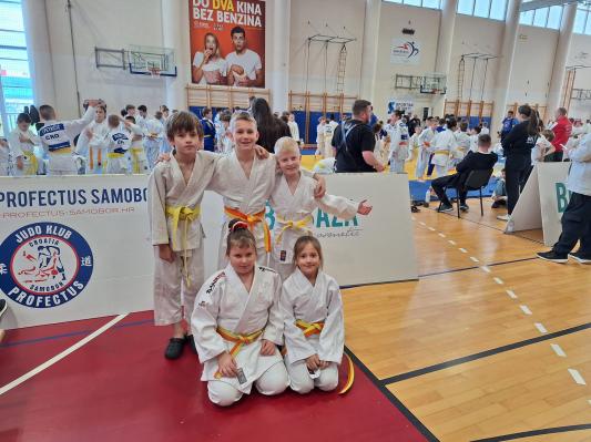 FOTO: Mladi pomurski judo upi z odličnimi borbami do medalj