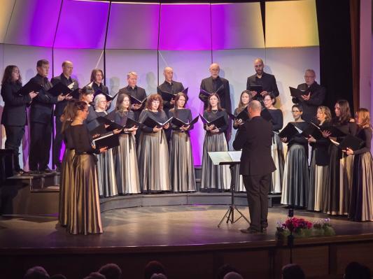 FOTO: V Ljutomeru zazvenelo zborovsko petje, nastopilo osem zasedb