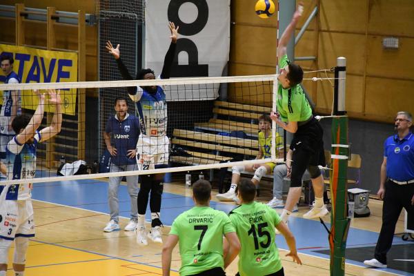 Panvita Pomgrad suvereno v polfinale, Mariborčani padli še drugič