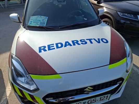 FOTO: V Murski Soboti ta teden vozijo z dvema različnima nogavicama, to je razlog ...