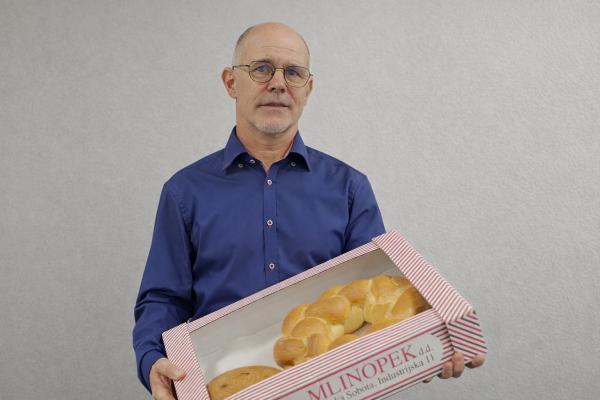 »Petnajst parov rok je potrebnih«: tako nastane zlati kruh iz Mlinopeka