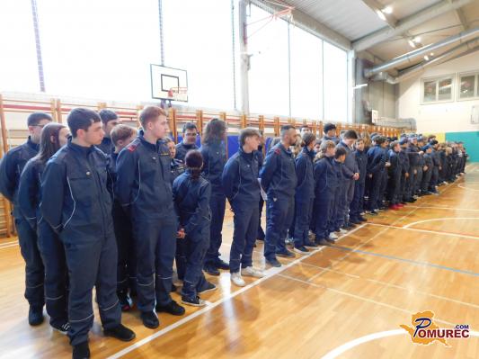 FOTO: Na kvizu v Odrancih sodelovalo 36 ekip mladih gasilcev