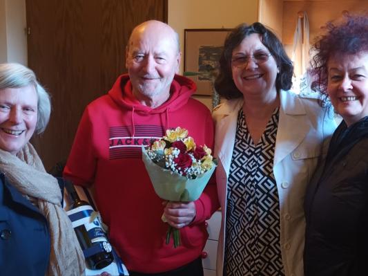 V tej pomurski knjižnici so direktorju pripravili jutranje presenečenje