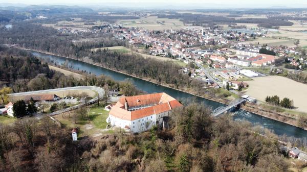 FOTO: Muzej norosti na Tratah v boju za prestižno evropsko nagrado