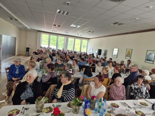 FOTO: V Splošni bolnišnici Murska Sobota združili 130 upokojenih sodelavcev
