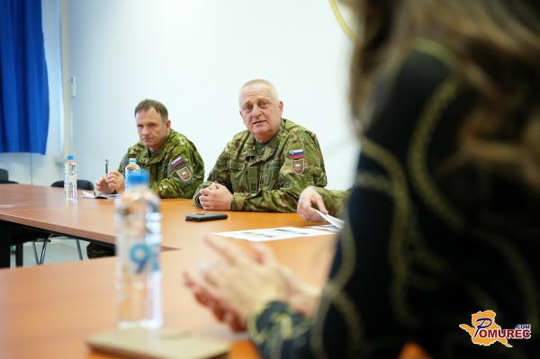 FOTO: Poveljnik razkril delovanje vojašnice Murska Sobota, zanimanje za vojsko narašča