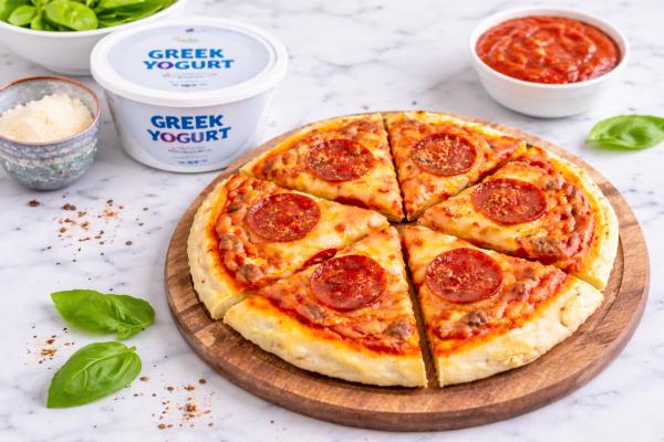 Ste že slišali za viralno pico iz grškega jogurta?