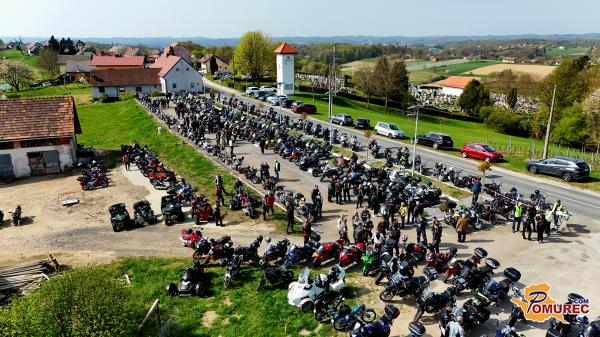 FOTO in VIDEO: Kapela v znamenju motorjev, blagoslov za varno sezono