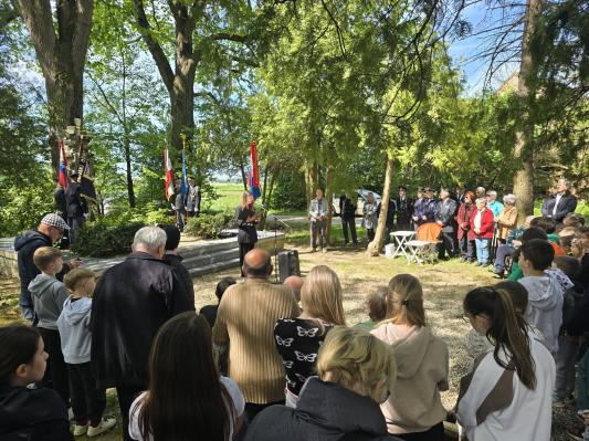 FOTO: V Cezanjevcih obudili spomin na talce iz leta 1944