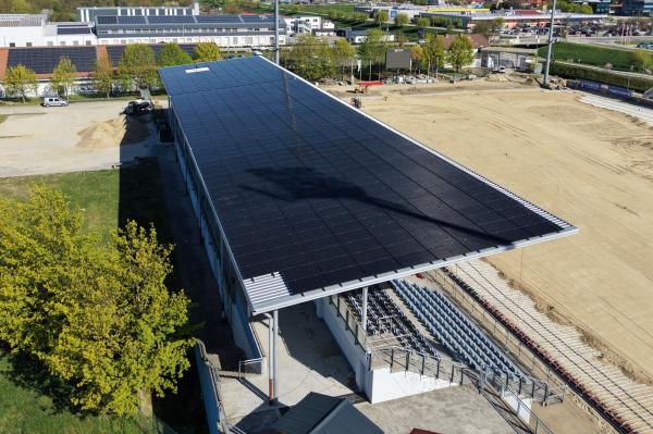 Končana je sončna elektrarna na tribuni v Lendavi