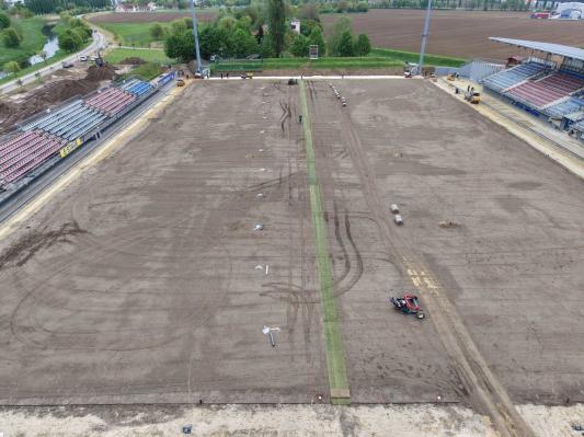 FOTO: Še zadnji koraki: Lendavski stadion kmalu spet pripravljen na igro